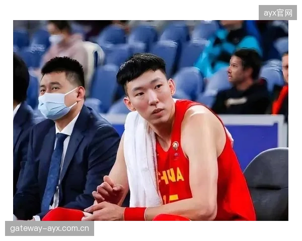 周琦在北京队战术体系中展现统治力，其二次进攻威胁为球队关键武器。